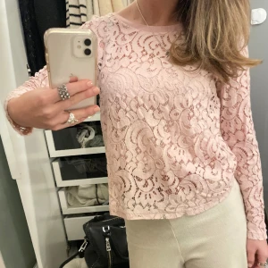 Spetströja❣️ - Supersnygg ljusrosa spetströja❣️