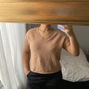 Stickad väst  - Endast använd nån gång🤎