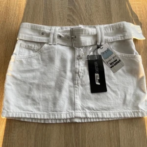 Svin snygg jeanskjol  - Snygg jeanskjol från New Yorker.  