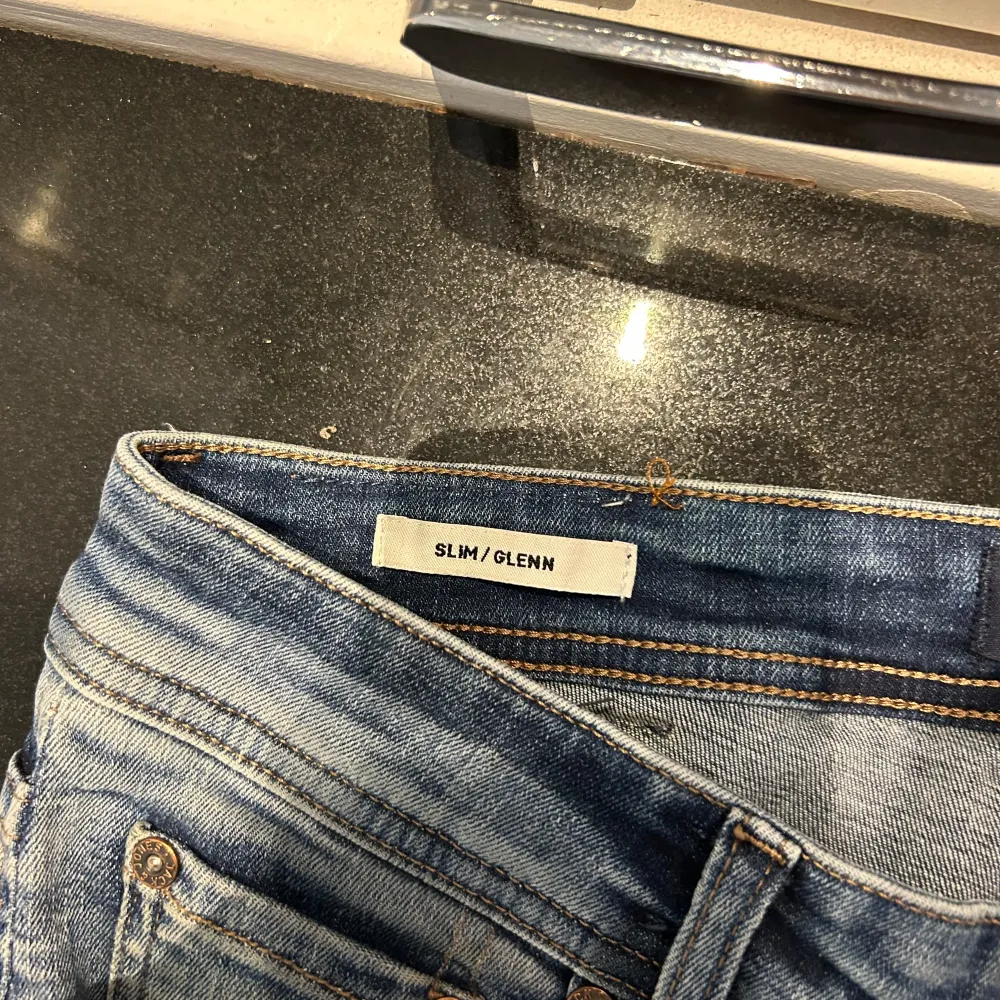 W31 L 32 snygga Jack and Jones jeans i ett gott skick, hör av er vid frågor samt övriga funderingar . Jeans & Byxor.