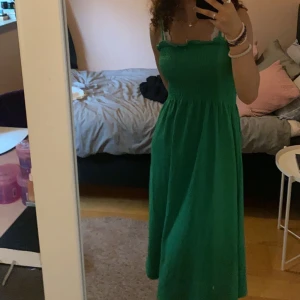 Grön sommarklänning  - Sommarklänning i bra skick🥰