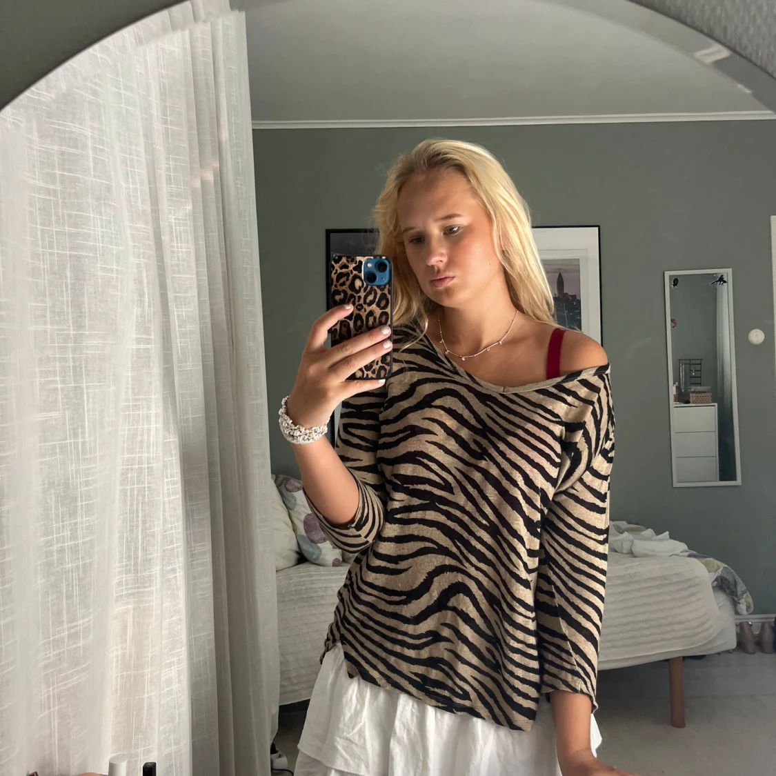 Leopard one shoulder