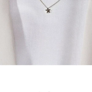 Stjärn halsband  - Säljer stjärn halsband från Edblad skriv om du vill se fler bilder 