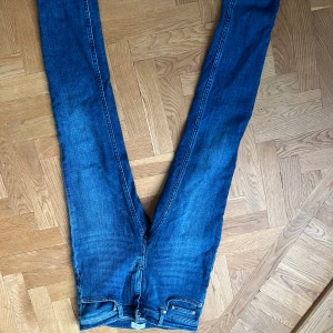 TOTEME jeans - Bra skick, tighta 
