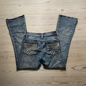 Low waisted jeans  - Snygga low waisted jeans  7 for all man kind 