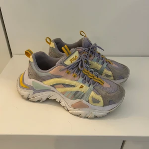 Fila pastell - Använda ett par gånger, fint skick 