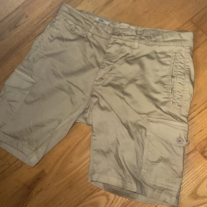 Beige shorts - Beige shorts Storlek M, nyskick  Regular fit