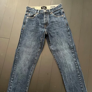 Pull&Bear jeans  - Bra skick knappt använda, skriv vid intresse!