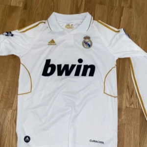 Footbolstshirt - Bra skick, helt oanvänd 