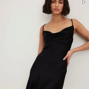 Oanvänd mini klänning - Aldrig använd, lappar hänger kvar 