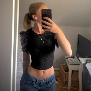 Topp - Jättefin topp från zara i storlek S. Toppen är använd fåtal gånger.