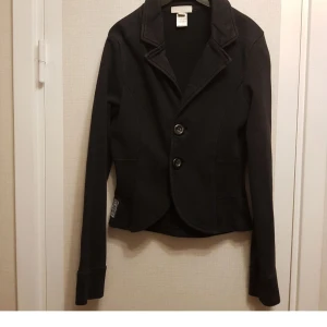 Tröj kavaj DIESEL strl M bomull blandning - Tröj kavaj DIESEL strl M bomull blandning Skick använd nopoig ej trasig