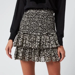 Isabel marant kjol - INTRESSEKOLL!! På denna kjol , nyskick! 💕Strl FR 40 = EU 38 men liten i storleken och skulle säga att den sitter mer som en 36/34. 