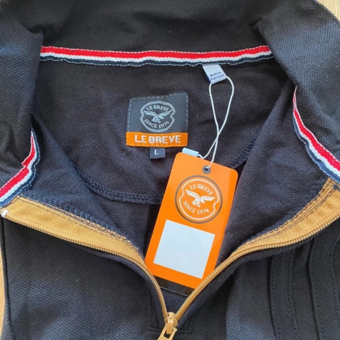 Svart kortärmad tröja från Le Breve - 91