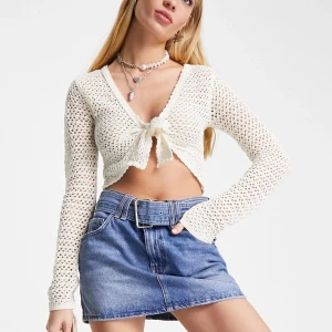 Virkad topp  - Perfekt till sommaren! Nyskick🩷 nypris 200kr, slutsåld. Storlek M men passar XS/S. Creamvit 