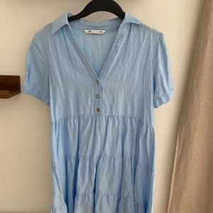 Linne klänning  - Använd 1 gång. 