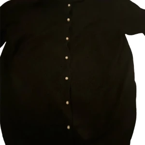 Svart kofta med pärlor  - Superfin kofta från zara. Alla pärlor är kvar. I god skick 