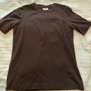T-shirt från Gina tricot st S, 100kr