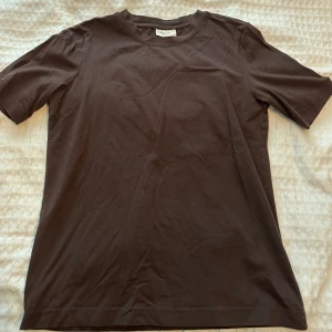 T-shirt - T-shirt från Gina tricot st S, 100kr