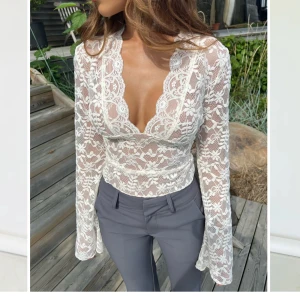 Venderbys topp - Spets tröja från venderbys, bara testad så i nyskick  Kostar 800kr ny inkl frakt osv