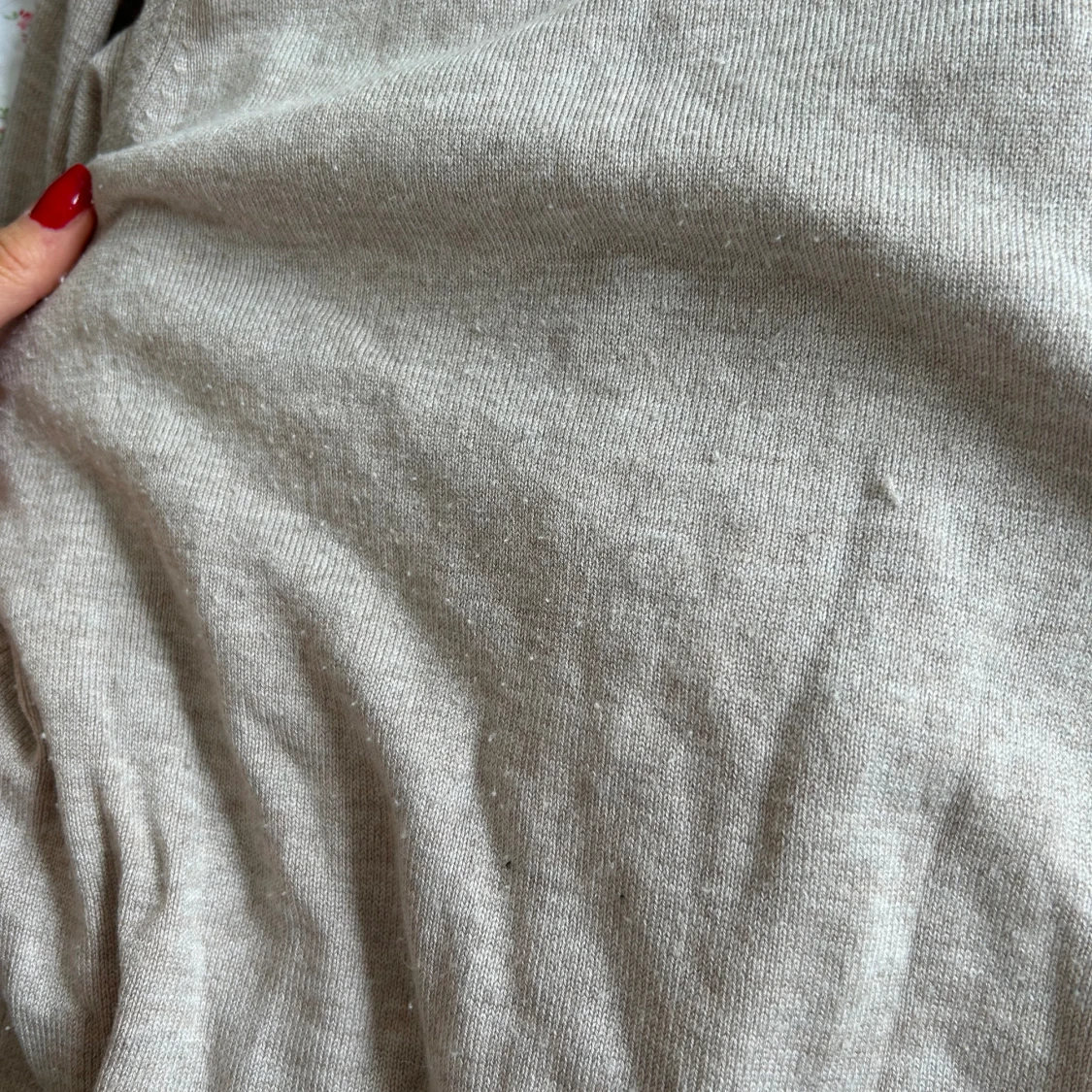 Beige stickad t-shirt - 90