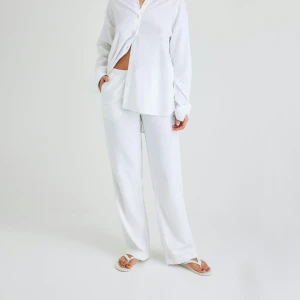 Linnebyxor  - Linnebyxor från bikbok, skriv för bilder🤍