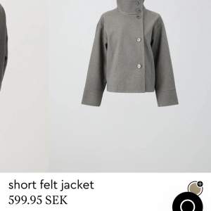 Säljer min ”short felt jacket” från Gina tricot!🪷 trivs inte i den tyvärr 💕💗 Inköptes för 599kr  Säljer för 400kr + frakt 💗