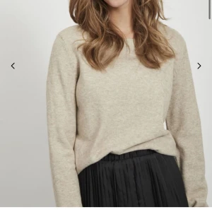 Stickad tröja - Supersnygg stickad tröja från märket vila! Sparsamt använd, inga defekter!! Kom privat för egna bilder🥰