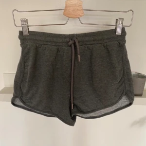 Shorts  - Ny med prislapp 
