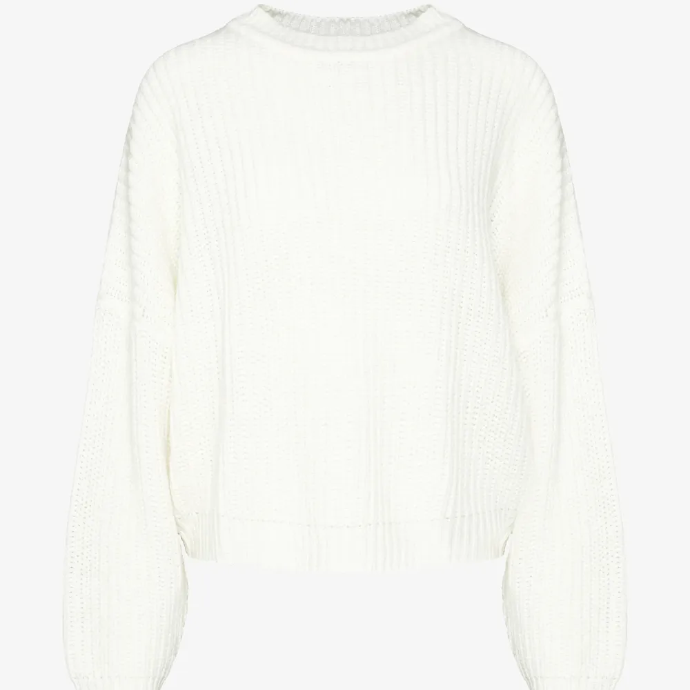 Säljer denna fina stickade tröja från Even&Odd🤍  Står tyvärr inte vilken storlek det är men gissar på xs/s Nypris ca 380kr men säljer för 199kr+frakt. Stickat.