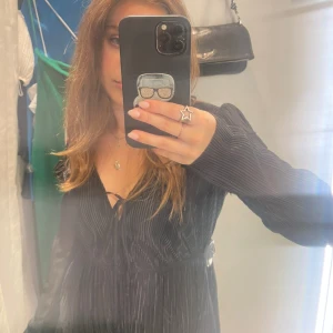 Festtopp - Super snygg eventuell fest topp från Zara 🖤🪩