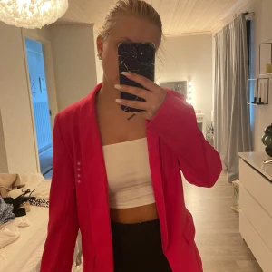 Rosa kavaj - Jätte fin rosa kavaj, aldrig använd