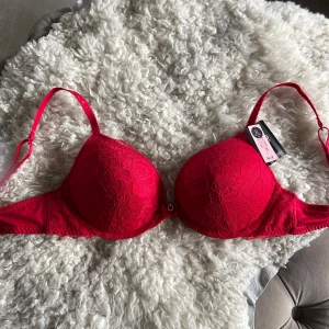 Bh - Såå snygg Hunkemöller bh i storlek 80 B❤️ helt ny med lapparna kvar! Köpt för 399kr