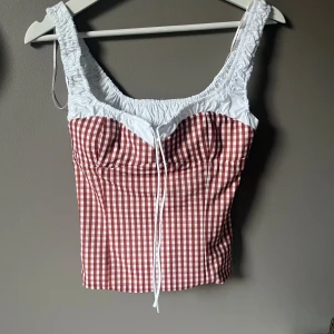 Zara topp - Så fin topp från zara, perfekt till sommaren!