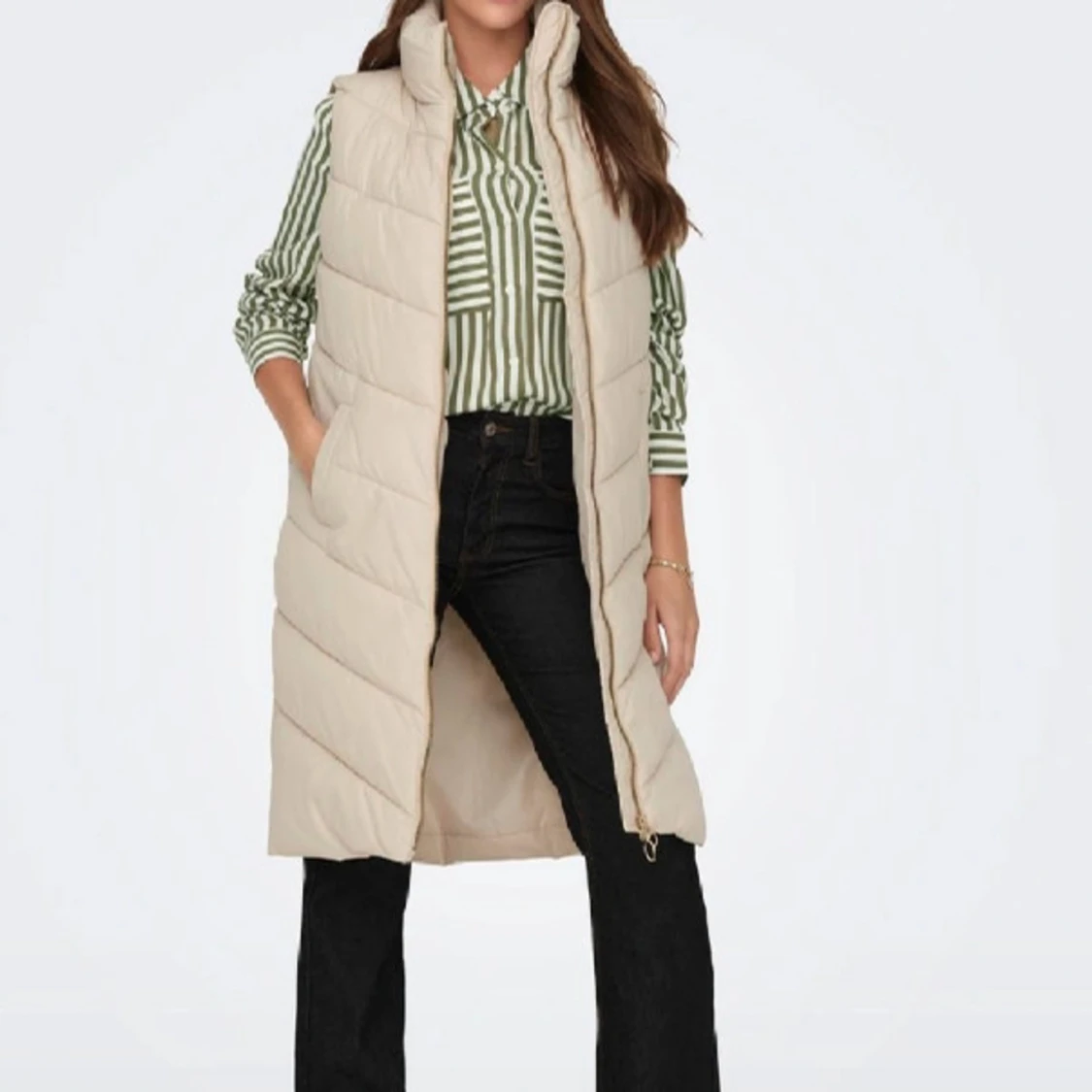 Lång väst som är bekväm inga hål eller liknande  - 91