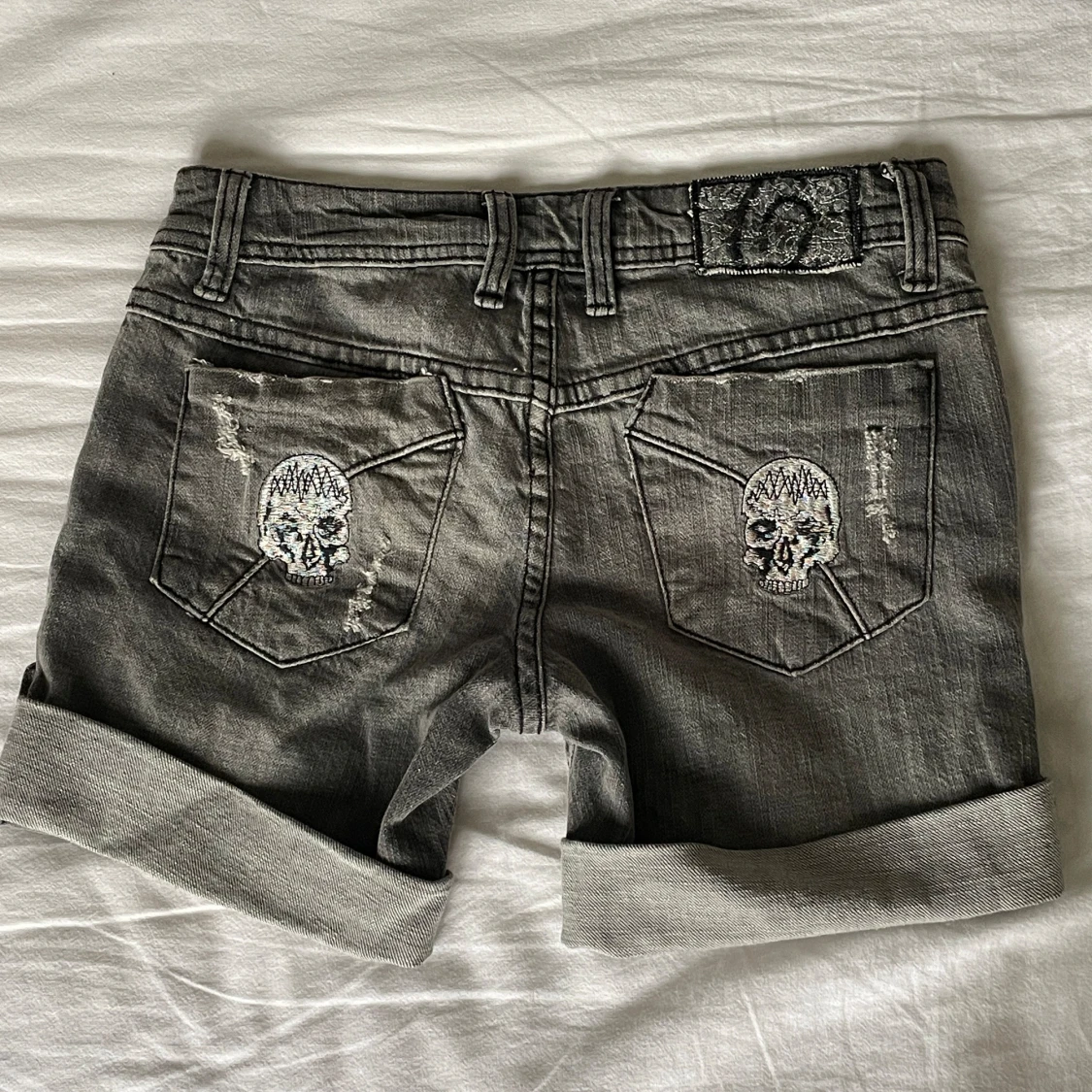 Coola lågmidjade shorts - 90