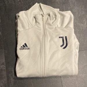 Juventus tracksuit - Bra skick, storlek XL, passar L, 