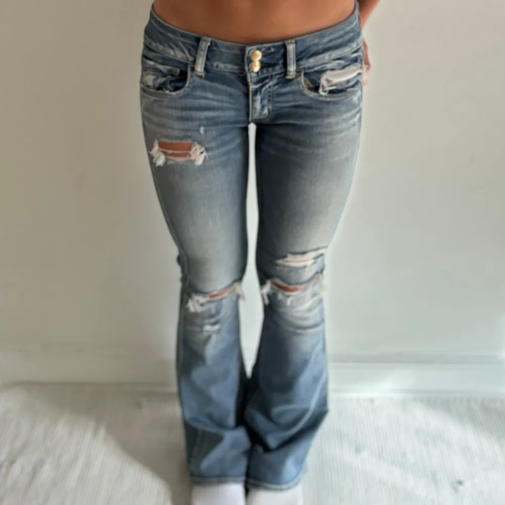 Lågmidjade jeans från American Eagle, säljs inte längre. Passar dig som e 160-165. Jeans & Byxor.