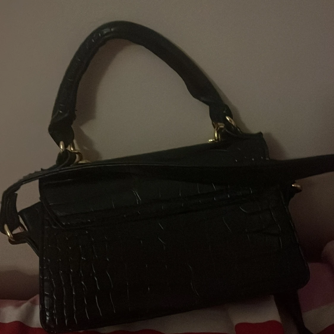 Svart axelrems väska - 91