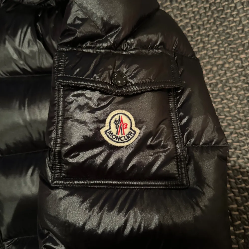 Moncler maya. Några funderingar eller frågor? Tveka ej på att höra av er!. Jackor.