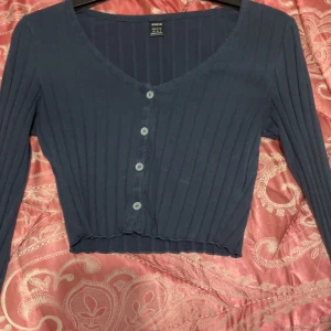 Blå topp - Använd få gånger. 