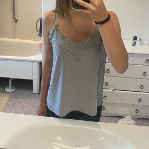 Grått linne från newyorker använt några gånger - Bra skick nästan som ny