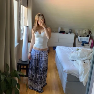 Långkjol - Jättefin mönstrad långkjol köpt på en marknad i spanien