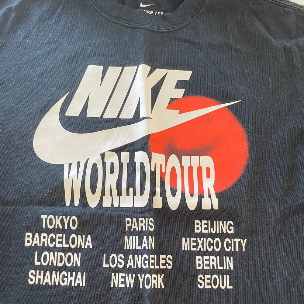 Nike t shirt, 9/10 skick. S men passar i M. T-shirts.