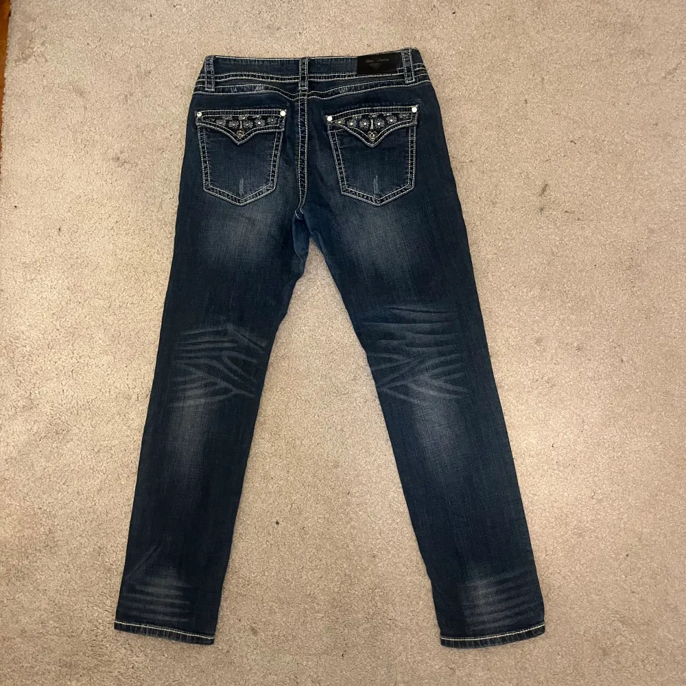 Coola jeans från blue monkey luxury i storkel 32/32. Finns inga defekter för har inte använt någon gång🫶. Jeans & Byxor.