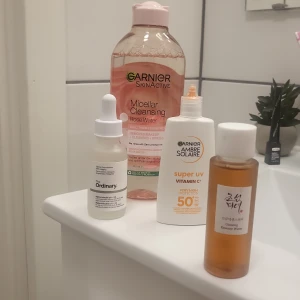 Hudvård ansiktsvård - Säljer lite produkter som inte funkade för min hy då jag har extremt känslig hud.  Kom med prisförslag, kan mötas upp i Stockholm eller skickas.