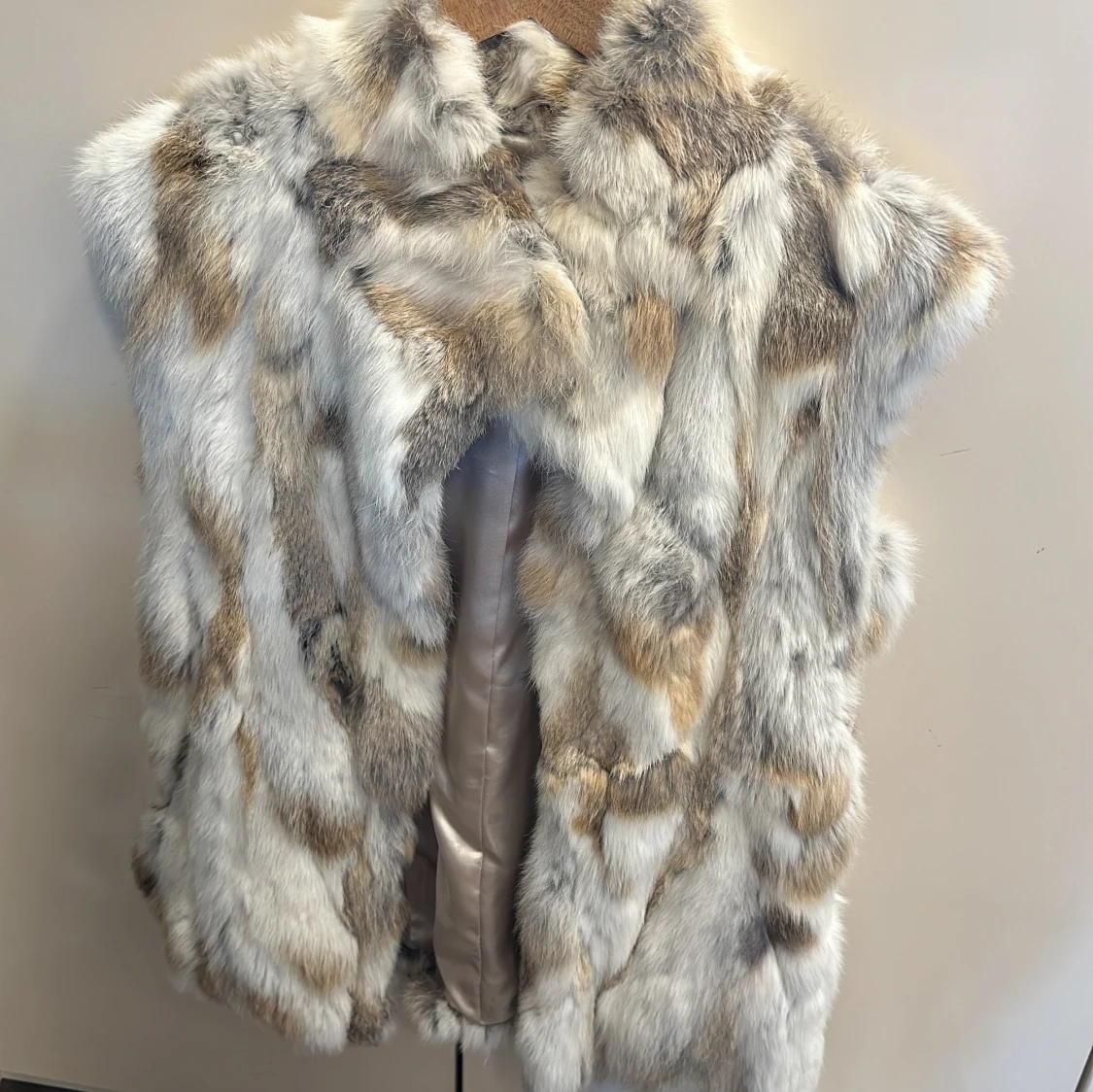 Äkta päls väst från hollies