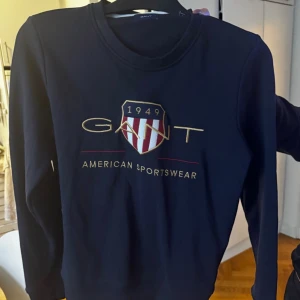 Gant  - Säljer min gant tröja   Väldigt fräsch använt väldigt lite.  Doft fri 