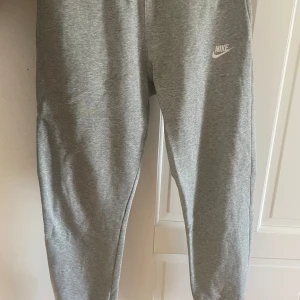 Mjukisbyxor  - Grå, bra skick