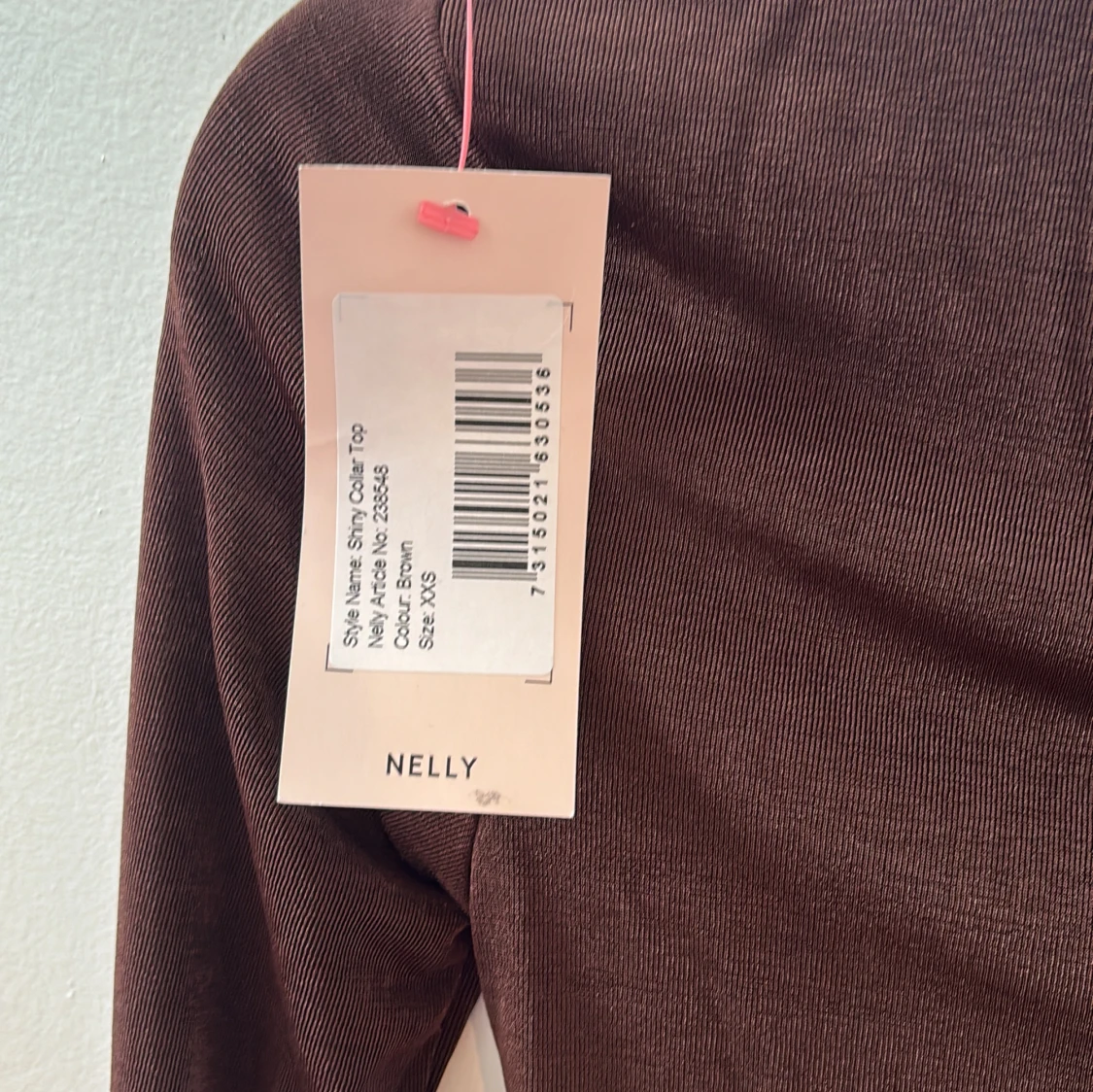 Oanvänd brun topp  - 92